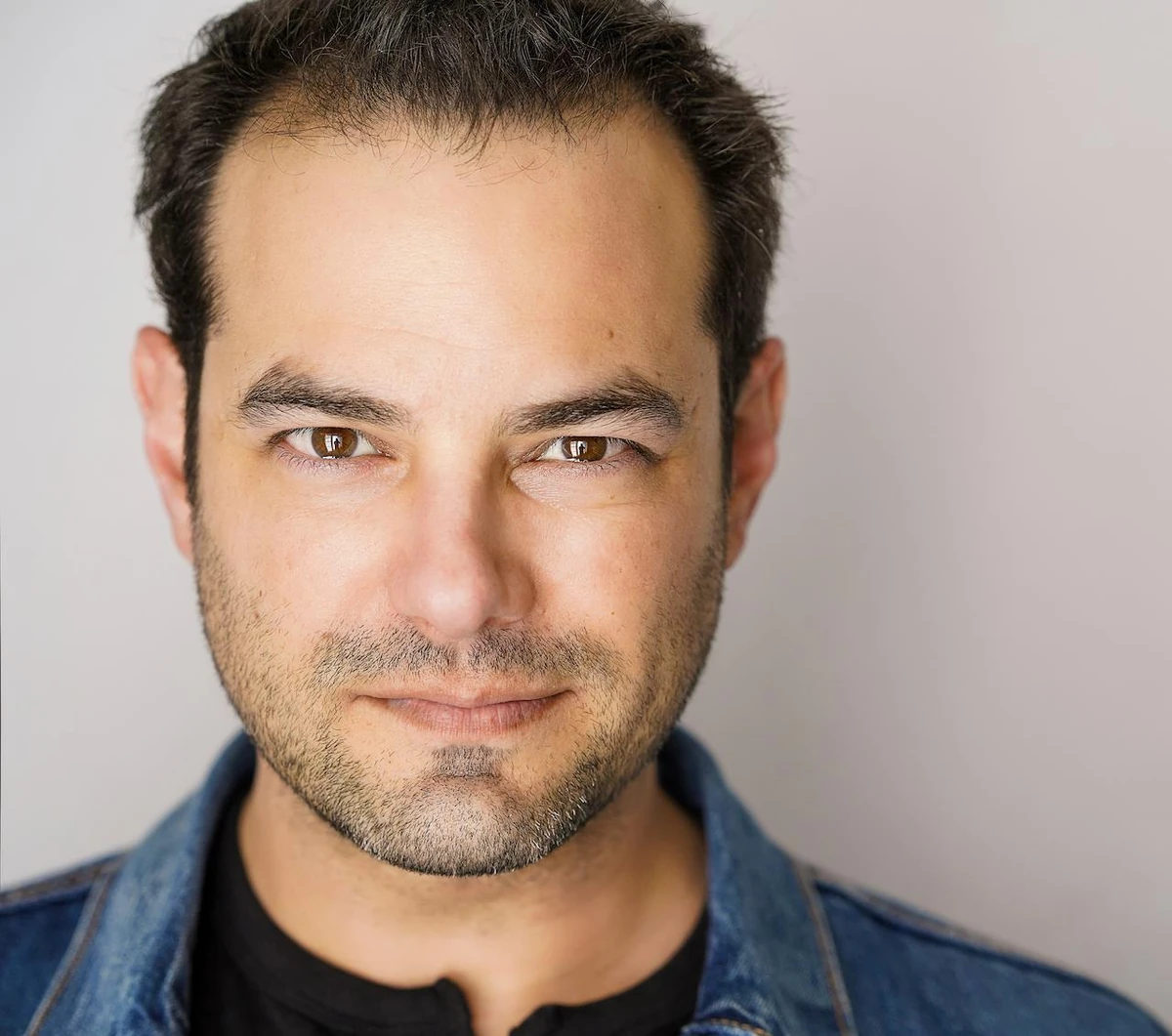 Kevin Davis | Angela Barnes Mysteries Wiki | Fandom
