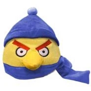 Плюшевая игрушка в зимней шапке