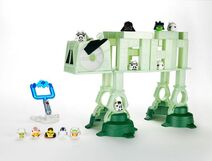 Hasbro-Angry-Birds-Star-Wars-AT-AT-Battle-Game-610x463