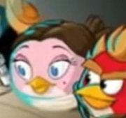 Смотрит на голограмму