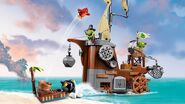 В наборе Lego «Пиратский корабль свинок»