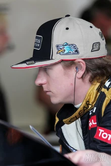 Kimi Räikkönen'"`UNIQ--nowiki-00000010-QINU`"''s cap (featuring )