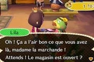 Lila voulant acheter des choses à la joueuse