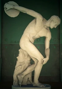 Fake statue athéltique nh