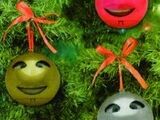 Animated singing Christmas ornament