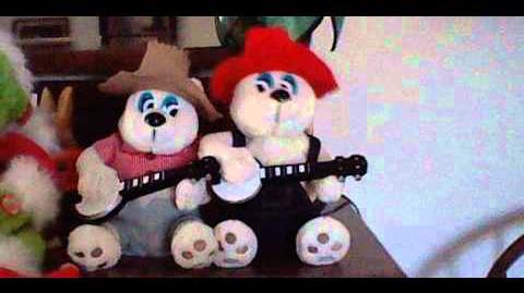 Gemmy_Red_and_Buck_dueling_banjo_bears_(Re-upload)