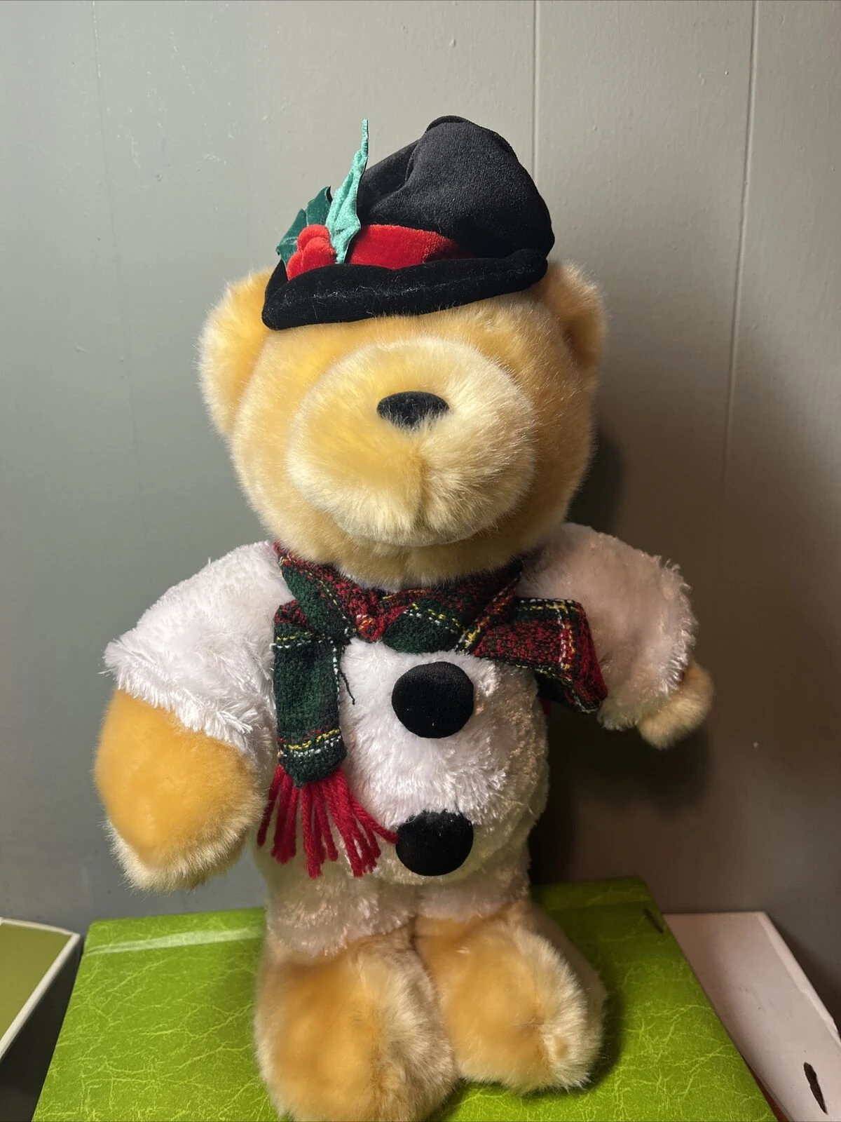 Musical Christmas Bear Snowbear Animatronics Wiki Fandom