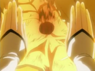 Orihime struggles to heal Ichigo after Ulquiorra's attack on him.