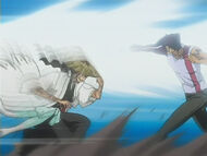 Sado attacks Shunsui.