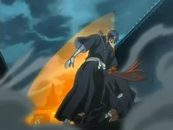 Orihime protects Uryū and Aramaki from Mayuri Kurotsuchi using Santen Kesshun.