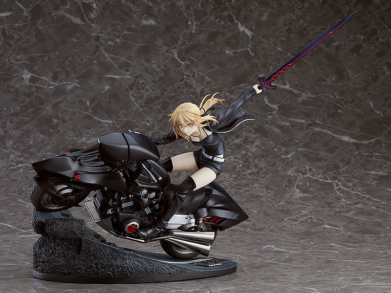 Saber/Artoria Pendragon (Alter) & Cuirassier Noir 1/8 (GSC Saber/Artoria Pendragon (Alter) & Cuirassier Noir 1/8 (GSC