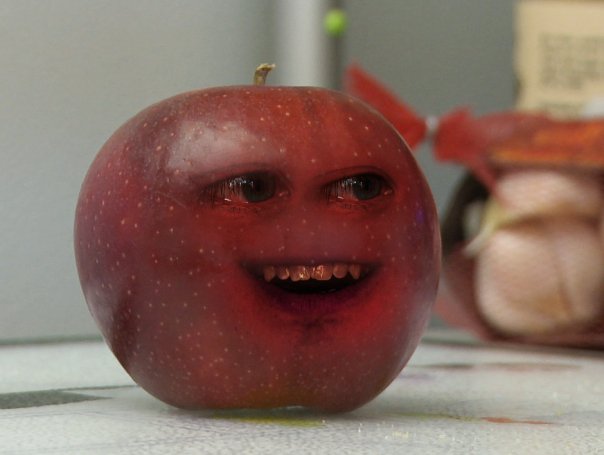 Яблоко с лицом мем