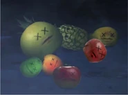 DeadFruitPile.jpeg (100 KB) Pineapple "dead" in the dead fruit pile