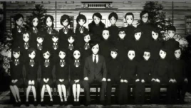 Uczniowie i wychowawca z klasy 3-3, rocznik 1972.