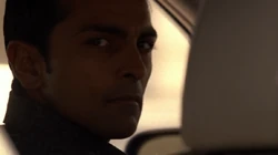 Kalil erkennt, dass er verfolgt wird