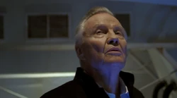 HodgesHörtHubschrauber.png (392 KB) Hodges bemerkt die Ankunft der FBI-Truppen