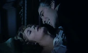 Dracula verführt Mina.