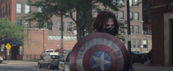 Bucky kämpft mit Steves Schild