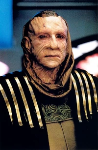 Hinter den Kulissen – Publicityfoto von F. Murray Abraham als Ahdar Ru’afo, 1998.