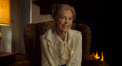 Claire erscheint nett und freundlich...