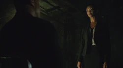 AmandaVerhörtDiggle.png (520 KB) Waller klärt Diggle auf