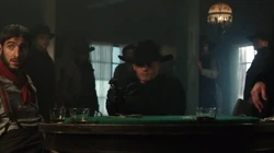 Snart erschießt den Angreifer