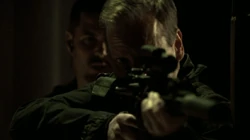 Tony will Jack überzeugen, den Wachmann zu opfern