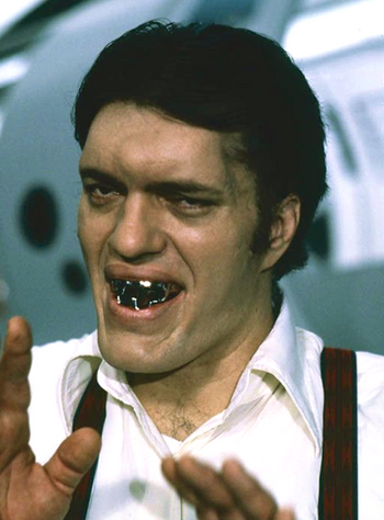 Richard Kiel als Beißer, 1977 & 1979