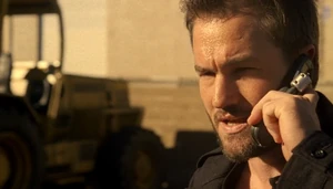 Hacker telefoniert mit Phillip