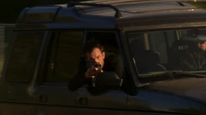 Hacker feuert auf Milo und Marilyn