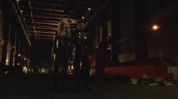 DeathstormFrostHalle.png (501 KB) Deathstorm und Killer Frost konfrontieren Iris' Gruppe