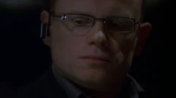 Graem erfährt, dass das Flugzeug nicht abgeschossen wurde