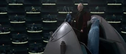 Palpatine lässt sich vom Senat weitere Sondervollmachten zusprechen, um seinen Einfluss zu mehren.