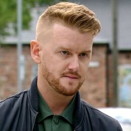 Corrie-gary-windass-serious-1563561367