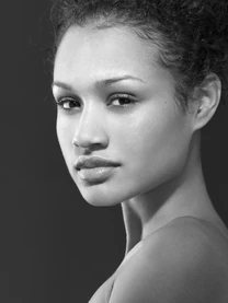 Mercedes Scelba-Shorte B&W beauty shots.jpg (270 KB) Black and White Beauty Shots