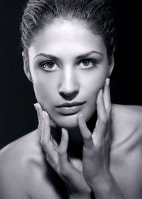 SaraB&W.png (264 KB) Black and White Beauty Shots