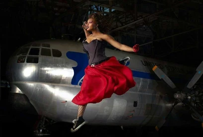 YJ Stinger on Trampoline