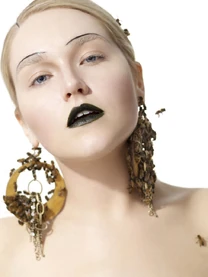 Bee Beauty Shot