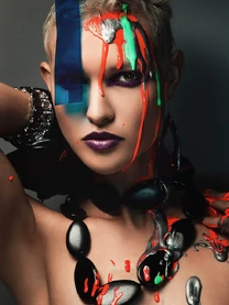 ClairePaint.jpg (119 KB) Paint Beauty Shot