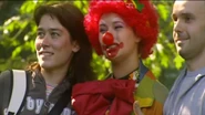 Joyce verkleed als clown.png (626 kB) Verkleed als clown