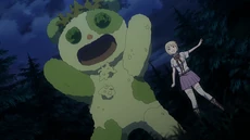 Shiemi y Nii ayudando a Izumo