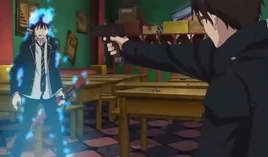 Yukio apunta a Rin con su arma
