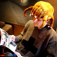 Headcrabhat01.jpg (78 КБ) Хедкраб в виде плюшевой шапки