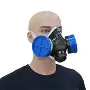 Надетый респиратор