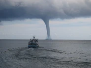 Водяное торнадо