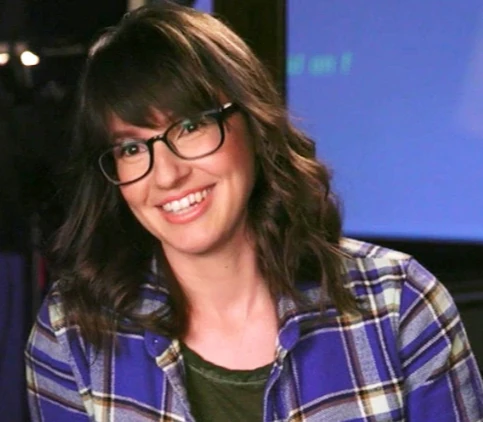 Katie Crown | Apple & Onion Wiki | Fandom