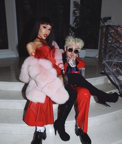 Halloween Costumes Ariana Grande Wiki Fandom