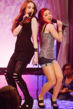 Liz and Ari in Victorious.