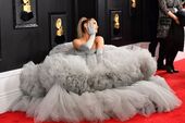 Ariana Grande - Grammys 2020 - Red carpet (16)