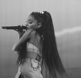 Ariana-grande-bw-beautiful-black-and-white-Favim.com-5097075